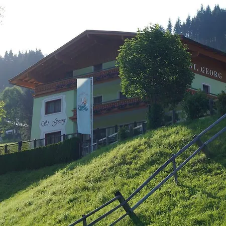 Landhaus St. Georg Bed & Breakfast 3*
