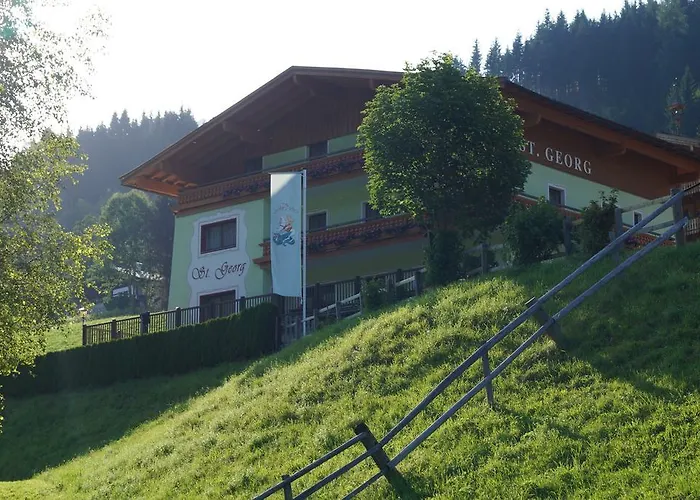 St. Georg Bed & Breakfast 3*